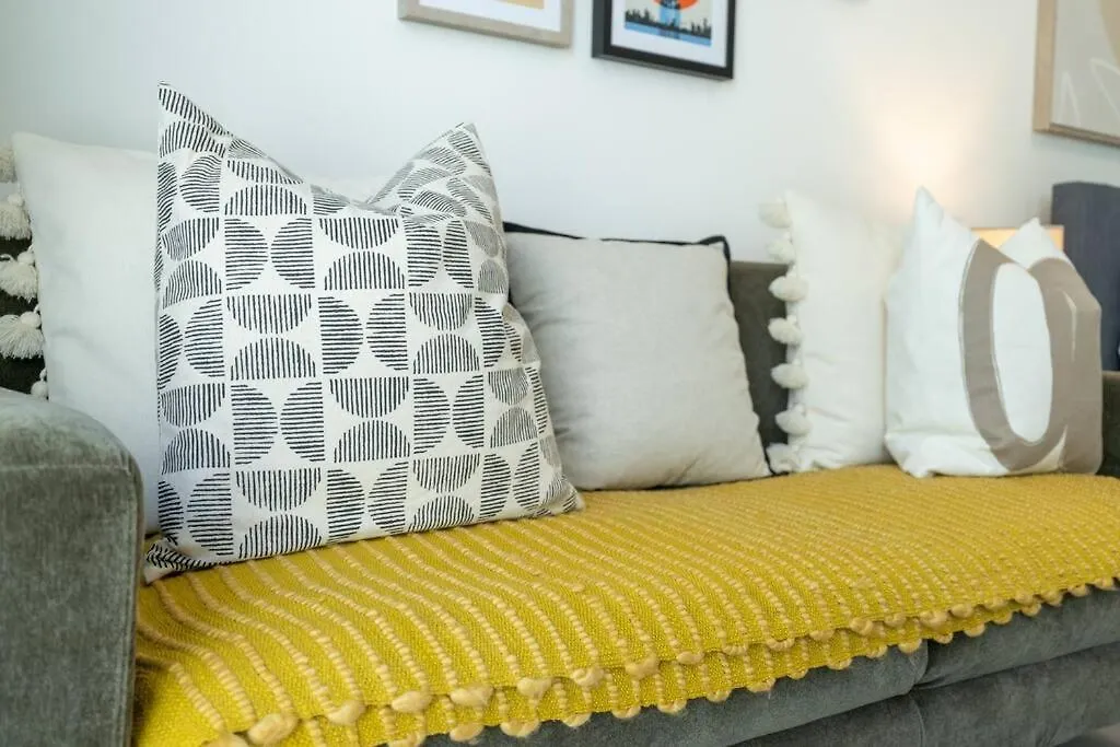 Eclectic Studio With Terrace In Oxford Blvd Jvc Дубай Апартаменты