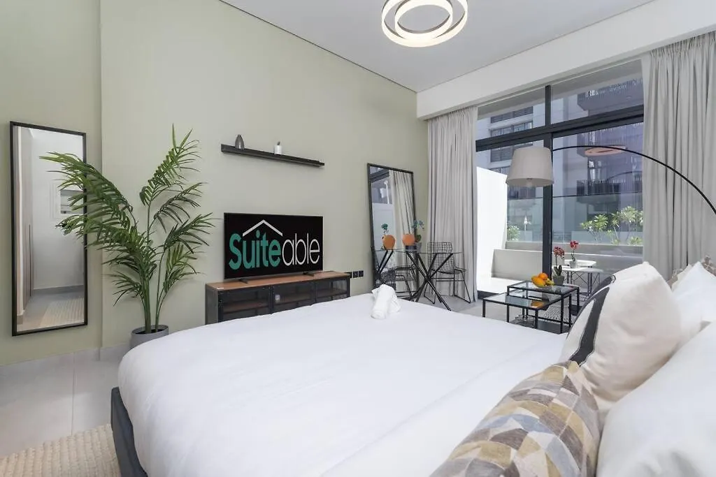 Eclectic Studio With Terrace In Oxford Blvd Jvc Дубай ОАЭ